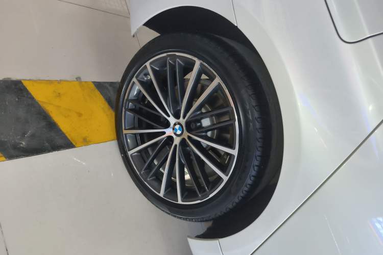 Used BMW 5 Series 2022 Restyled 530Li Leading Edition M Sport Package
