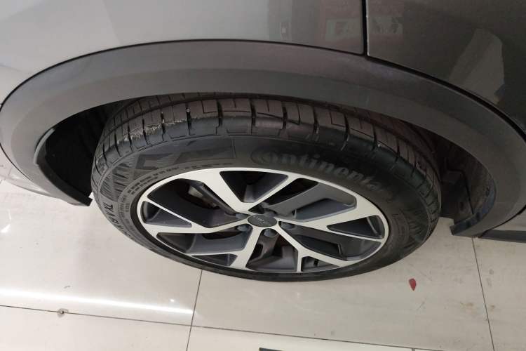 Used Lynk & Co 01 EM-P 2021 1.5TD PHEV Halo Right Rear Wheel Hub