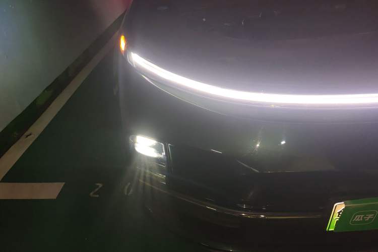 Used Li Auto L9 2022 Max model Right Front Headlight