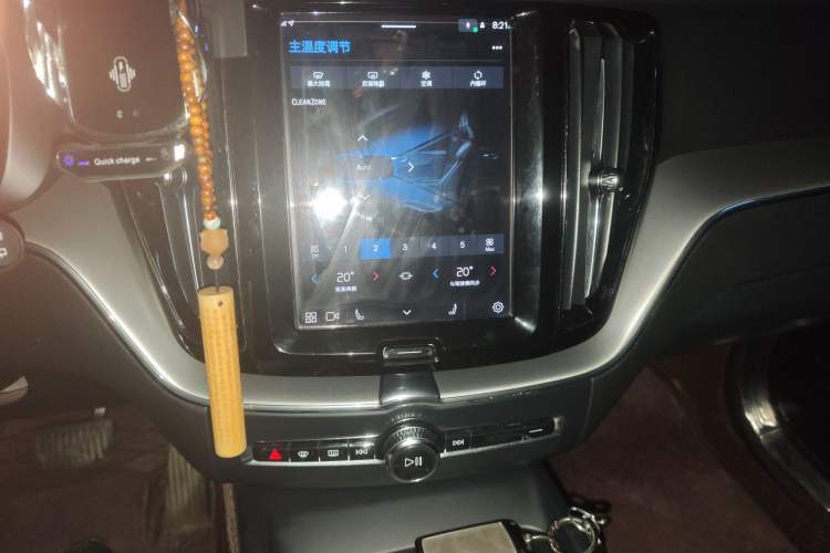 Used Volvo XC60 2022 B5 4x4 Zhiyi Luxury Edition
