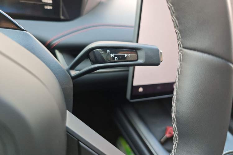 Used Xiaomi Auto SU7 2024 Four-Wheel Drive Ultra-Long Range Advanced Intelligent Driving Max Edition