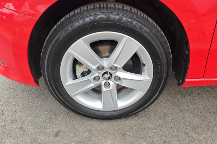 Used Skoda Fabia 2017 1.4L Automatic Car Enjoy Edition
