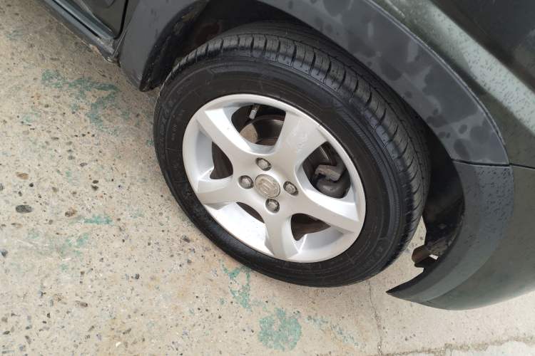 Used Suzuki Wagon R X5 2013 Cruise Edition 1.4L VVT Standard Model Right Front Wheel Hub