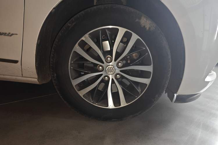 Used Buick GL8 2017 ES 28T Luxury Model China V Standard