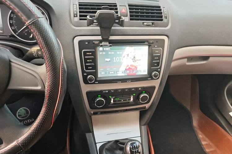 Used Skoda Octavia 2014 1.6L Manual Yijun Edition
