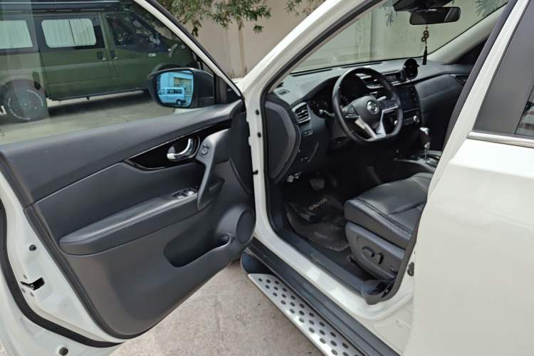 Used Nissan X-Trail 2021 2.0L CVT 2WD XL Premium Commemorative Edition Driver Seat