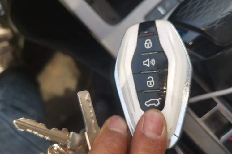 Used JETOUR X70 2021 1.5T DCT Exclusive II Version 7 Seats Vehicle Key