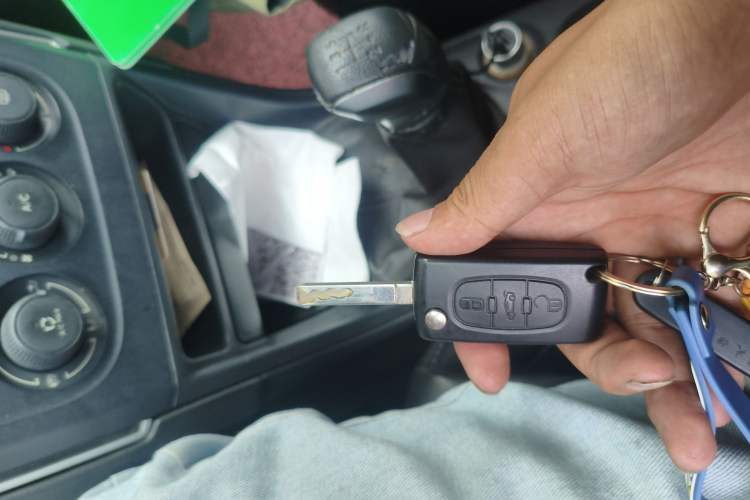 Used Peugeot 308 2014 Enjoy Edition Classic 1.6L Manual YouShang Model Vehicle Key