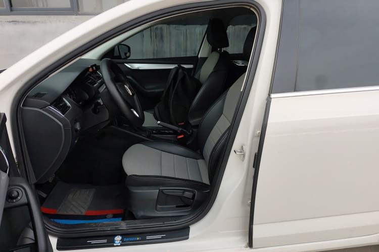 Used Skoda Octavia 2017 1.6L Automatic Chuanxing Edition Left Front Seat