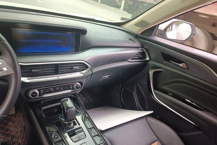 Used Bestune T77 2020 PRO 280 TID Automatic Prestige Model Audio And AC Panel