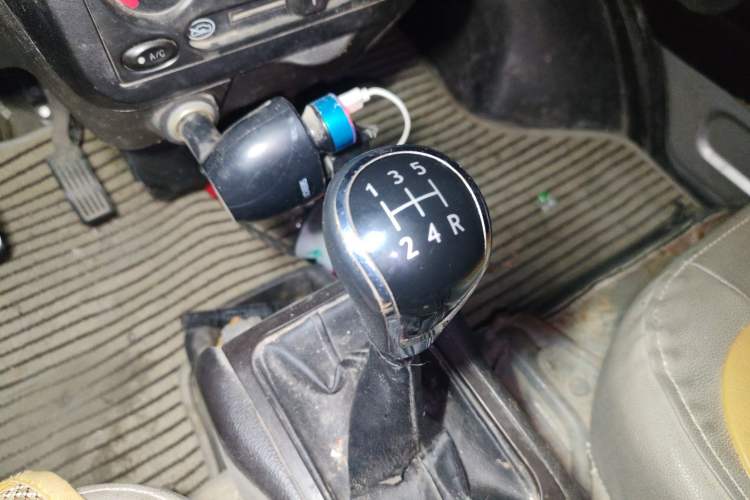Used Wuling Rongguang 2017 1.5L Extended Basic Version Gear Lever