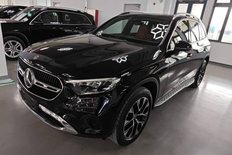 Used Mercedes-Benz GLC 2023 Facelift GLC 260 L 4MATIC Dynamic Version 5 Seats