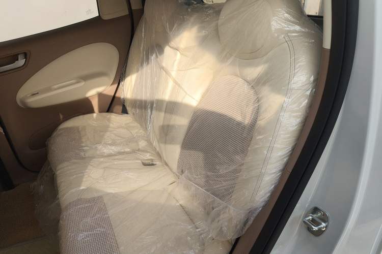 Used Wuling Hongguang MINIEV 2025 Four-Door Version Advanced Edition Left Rear Seat