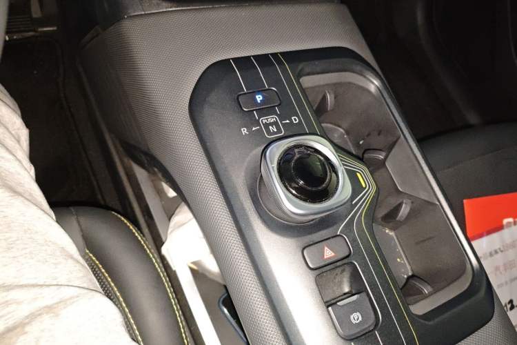 Used Toyota bZ5 2025 Model 550 PRO Smart Driving Edition Gear Lever