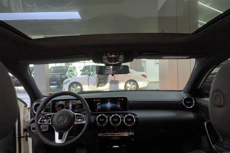 Used Mercedes-Benz A-Class 2019 A 200 Dynamic Edition Headliner