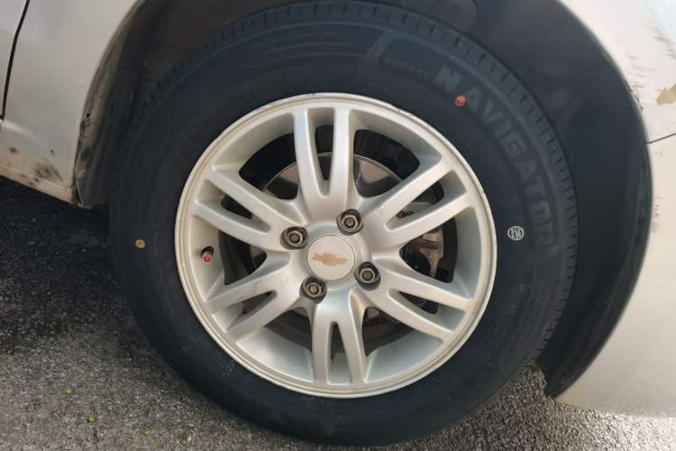 Used Chevrolet Sail 2013 Sedan 1.4L Manual Ideal Happiness Edition Right Front Wheel Hub