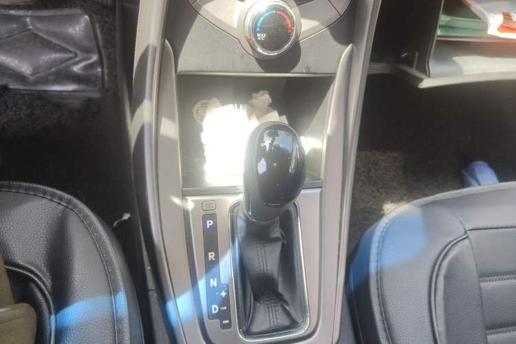 Used Hyundai Elantra (5th Generation / Langdong) 2012 1.6L Automatic Fashion Edition Gear Lever