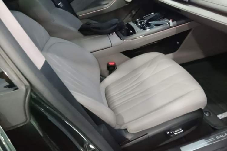 Used Geely Galaxy 8 2025 130km EM-P Starship Edition
