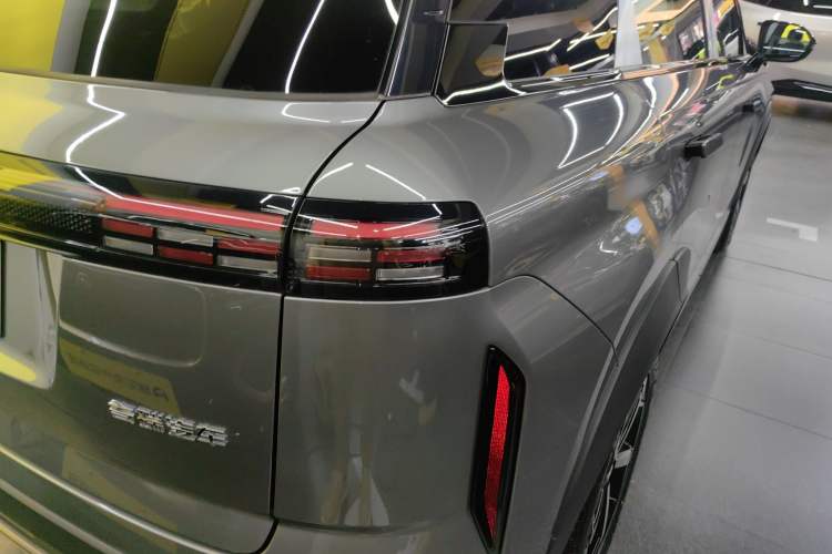 Used Chery Tiggo 7 2025 High-Performance Version 1.6T Two-Wheel Drive Edition Exterior 3