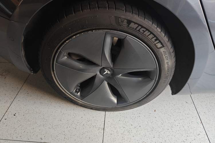 Used Tesla Model 3 (Import) 2019 Standard Range Rear-Wheel Drive Upgraded Version (52 kWh)