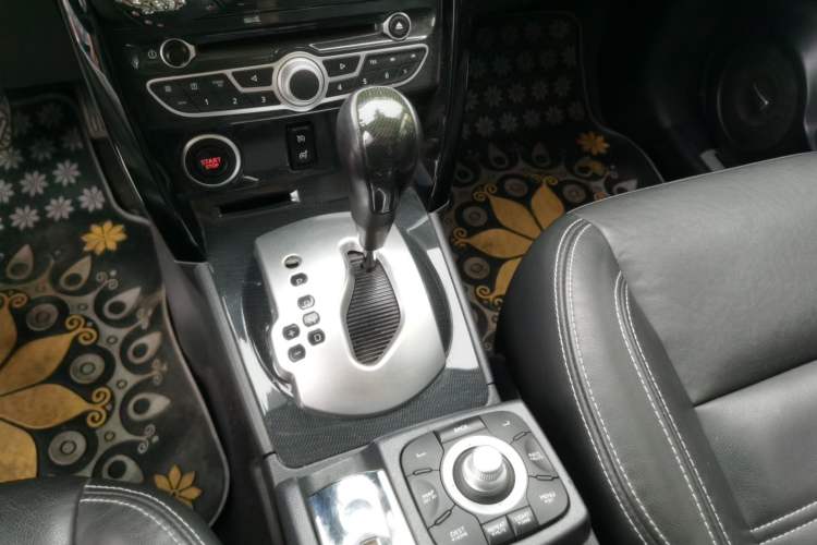 Used Renault Koleos 2012 2.5L Two-Wheel Drive Luxury Navigation Edition
