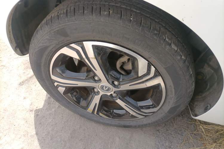 Used CHANGAN Benni E-Star 2022 Qingxin Edition Colorful Model Lithium-NMC Right Rear Wheel Hub