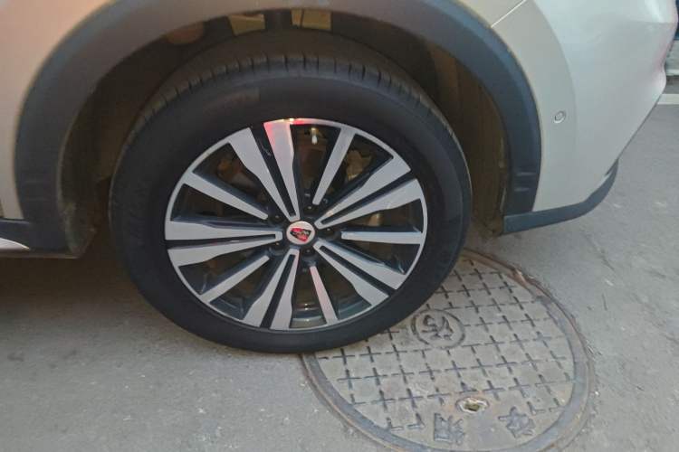 Used Roewe RX5 New Energy 2017 ERX5 EV400 Electric Internet Supreme Edition Right Front Wheel Hub