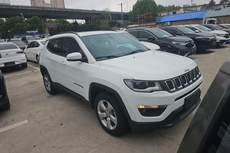 Used Jeep Compass 2017 200T Automatic Enjoyment Version Front Right 45 Deg