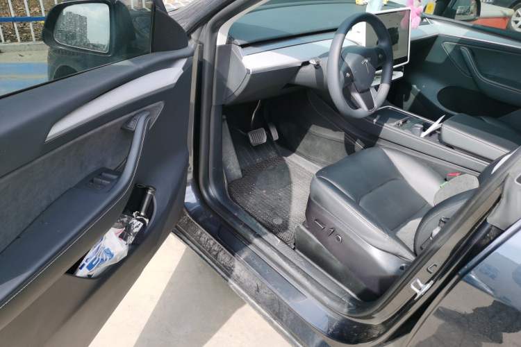 Used Tesla Model Y 2024 Rear-Wheel-Drive Version