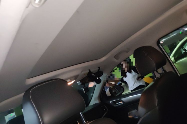 Used Roewe RX5 2019 20T Two-Wheel Drive Automatic Ali Smart Connectivity Platinum Edition
