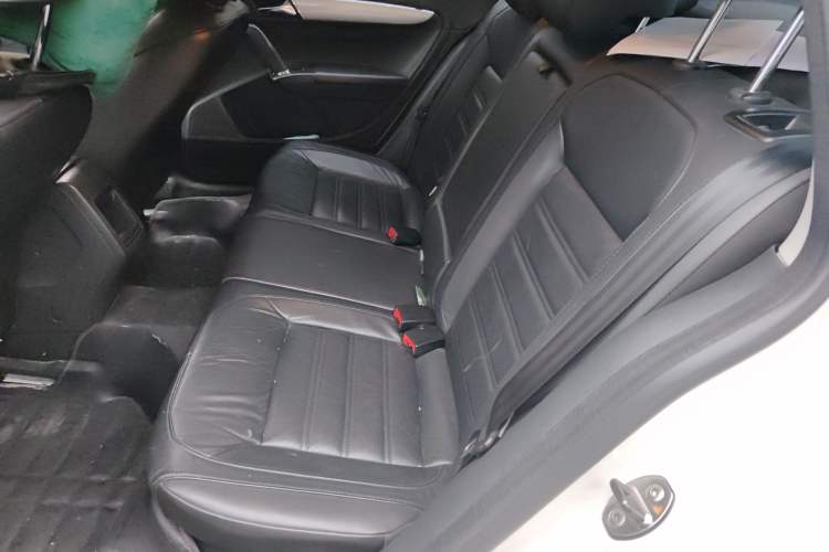 Used Volkswagen Gran Lavida 2013 1.4 TSI Automatic Luxury Model
