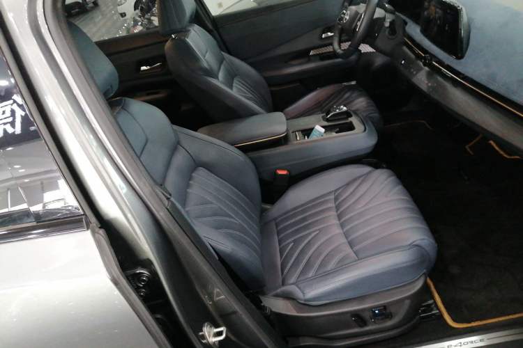 Used Nissan ARIYA 2022 Four-Wheel-Drive High-Performance Top-Tier Model Right Front Seat