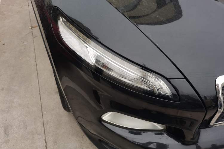 Used Jeep Cherokee 2016 2.4L Leading Edition
