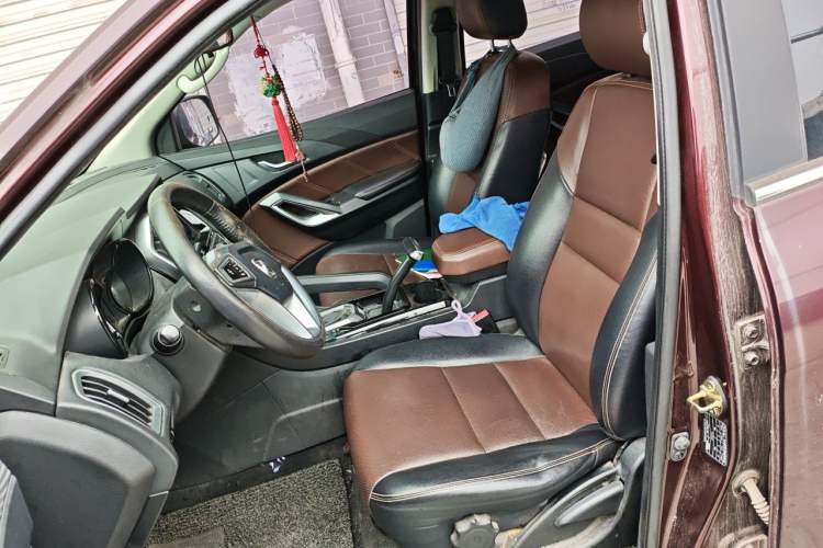 Used JMC Yusheng S350 2016 2.0T Automatic Two-Wheel Drive Gasoline Luxury Edition 5 Seats