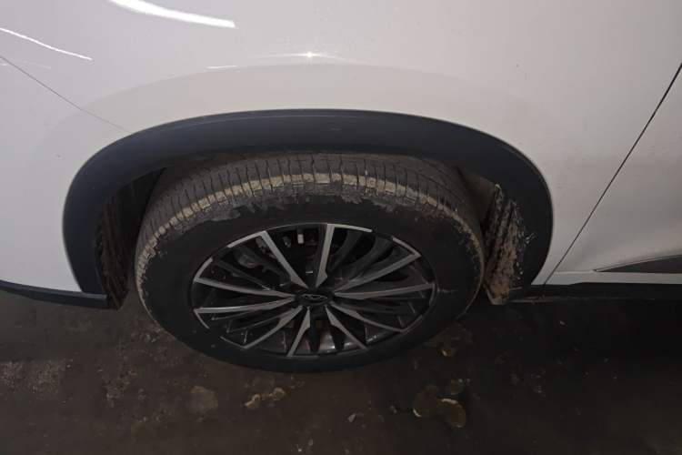 Used Chery Tiggo 8 PRO 2024 Champion Edition 290T Two-Wheel Drive Peak Version 5 Seats Left Front Wheel Hub