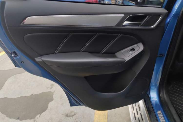 Used Roewe RX5 2016 20T Two-Wheel Drive Automatic Internet Smart Edition