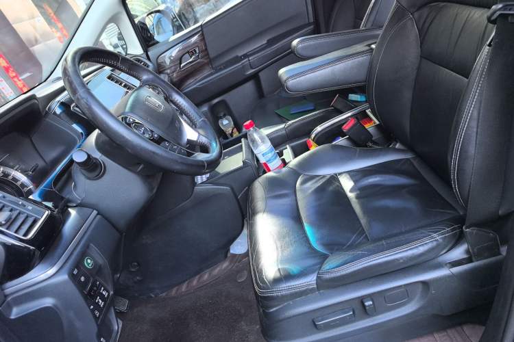 Used Honda Elysion 2016 2.4L Luxury Edition Left Front Seat