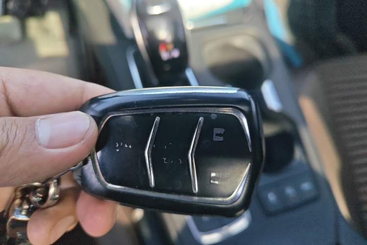 Used Cadillac XT4 2021 28T Two-Wheel Drive Luxury Version
