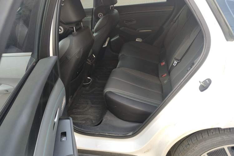 Used BYD Qin L 2025 DM-i Smart Drive 120KM Leading Model
