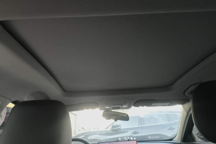 Used Fengyun A8L 2025 1.5 TGDI 145 km Comfort Version Headliner