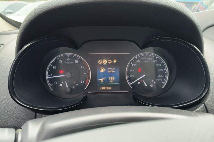 Used Dongfeng Aeolus AX7 2018 Classic 1.6T Automatic Luxury Model Instrument Cluster