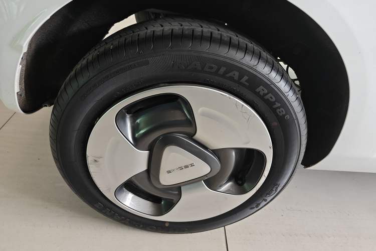 Used Geely Galaxy Panda 2023 Panda Mini 200km Endurance Bear Right Rear Wheel Hub