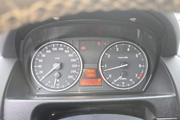 Used BMW X1 2015 sDrive18i Leading Edition
