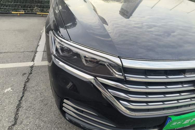 Used Volkswagen Viloran 2024 380TSI Premium Edition