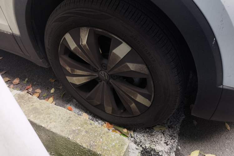 Used Volkswagen Tharu 2025 New Sharp 1.5L Ambitious Edition