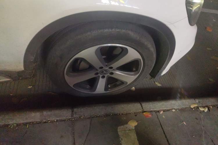 Used Mercedes-Benz GLC 2017 GLC 260 4MATIC Luxury Model