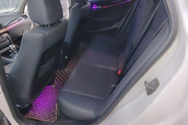 Used BMW X1 2015 sDrive18i Leading Edition
