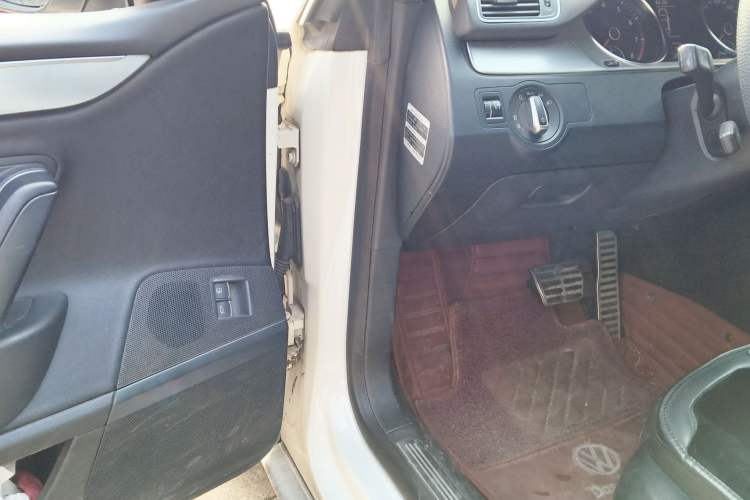 Used Volkswagen FAW-Volkswagen CC 2013 1.8TSI Prestige Model Driver Seat