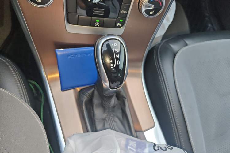 Used Volvo XC60 2015 T5 Smart Upgrade Model
