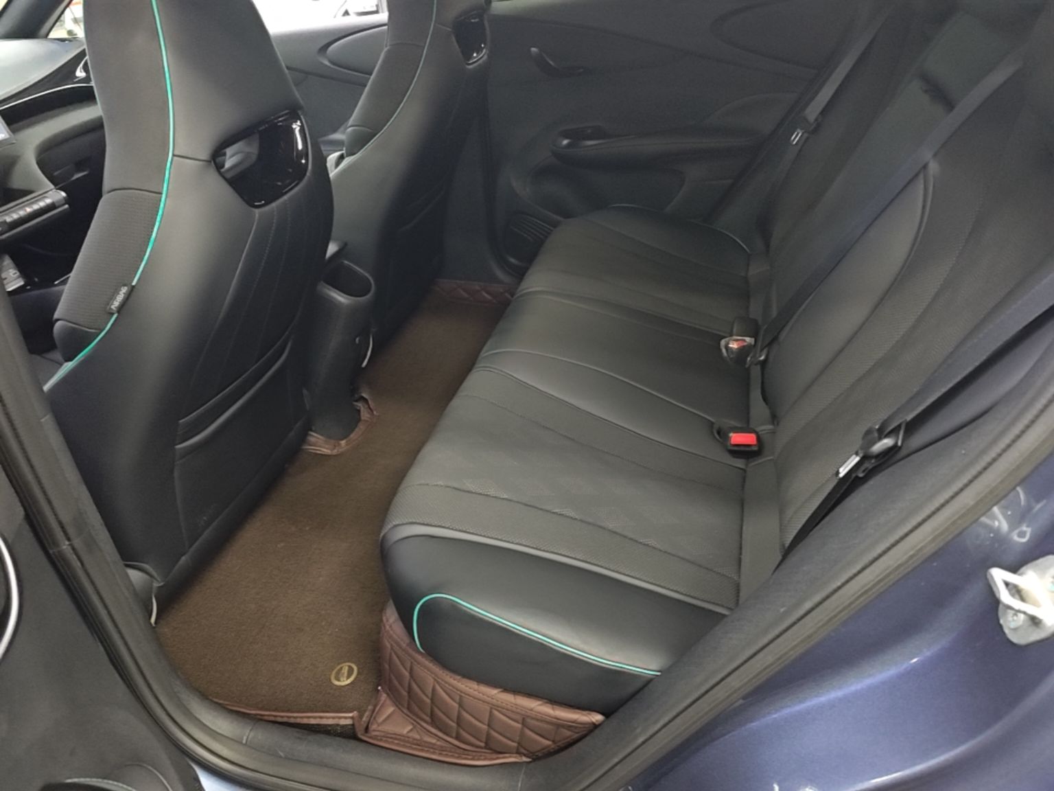 BYD Dolphin 2024 Honor Edition 401km Knight Edition — снимка 20